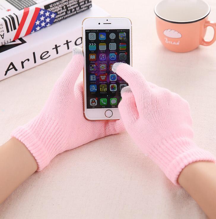 The MEEANT. Cosy Touchscreen Gloves 🖤