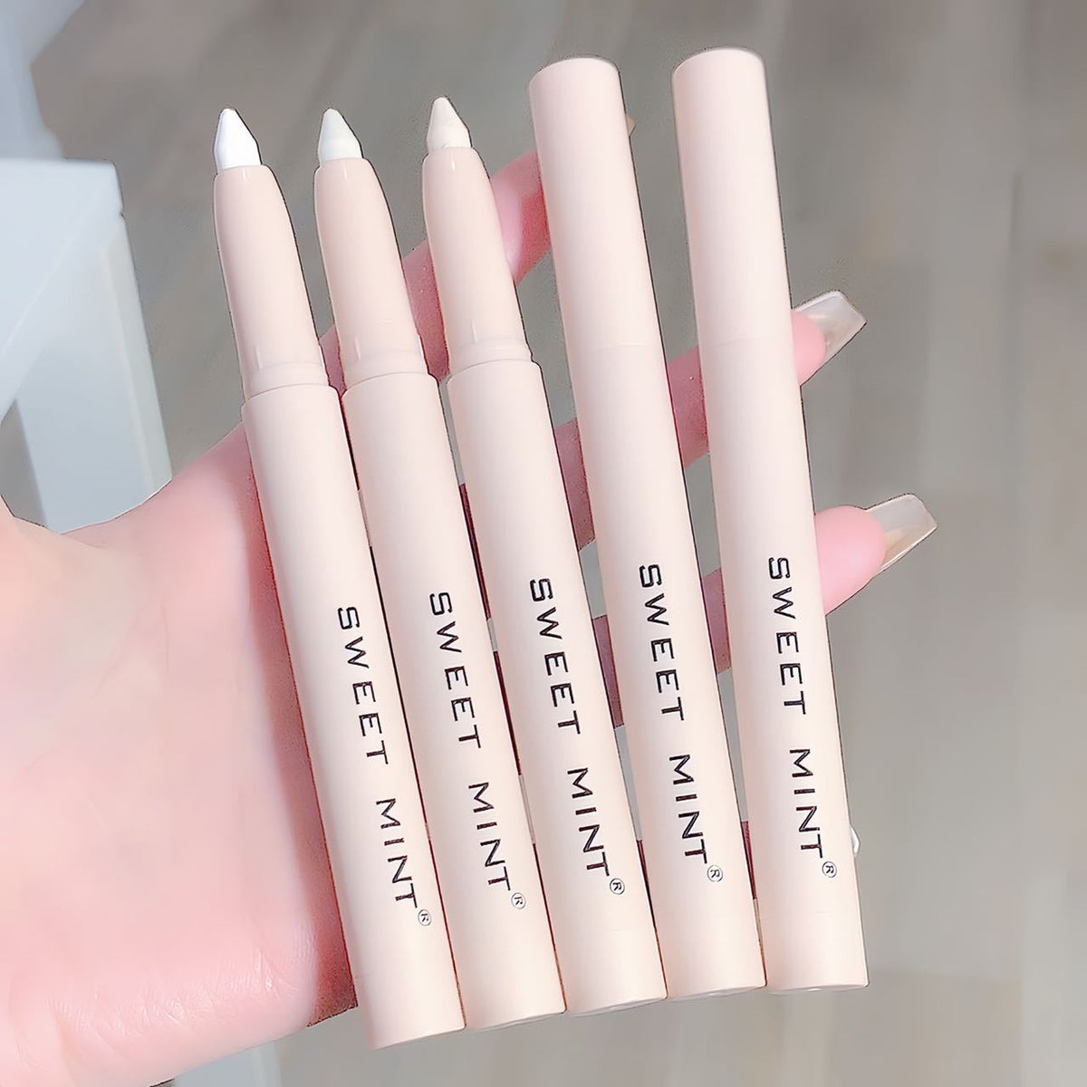 ✦ The MEEANT. Silk-Look Eyeliner Pen
