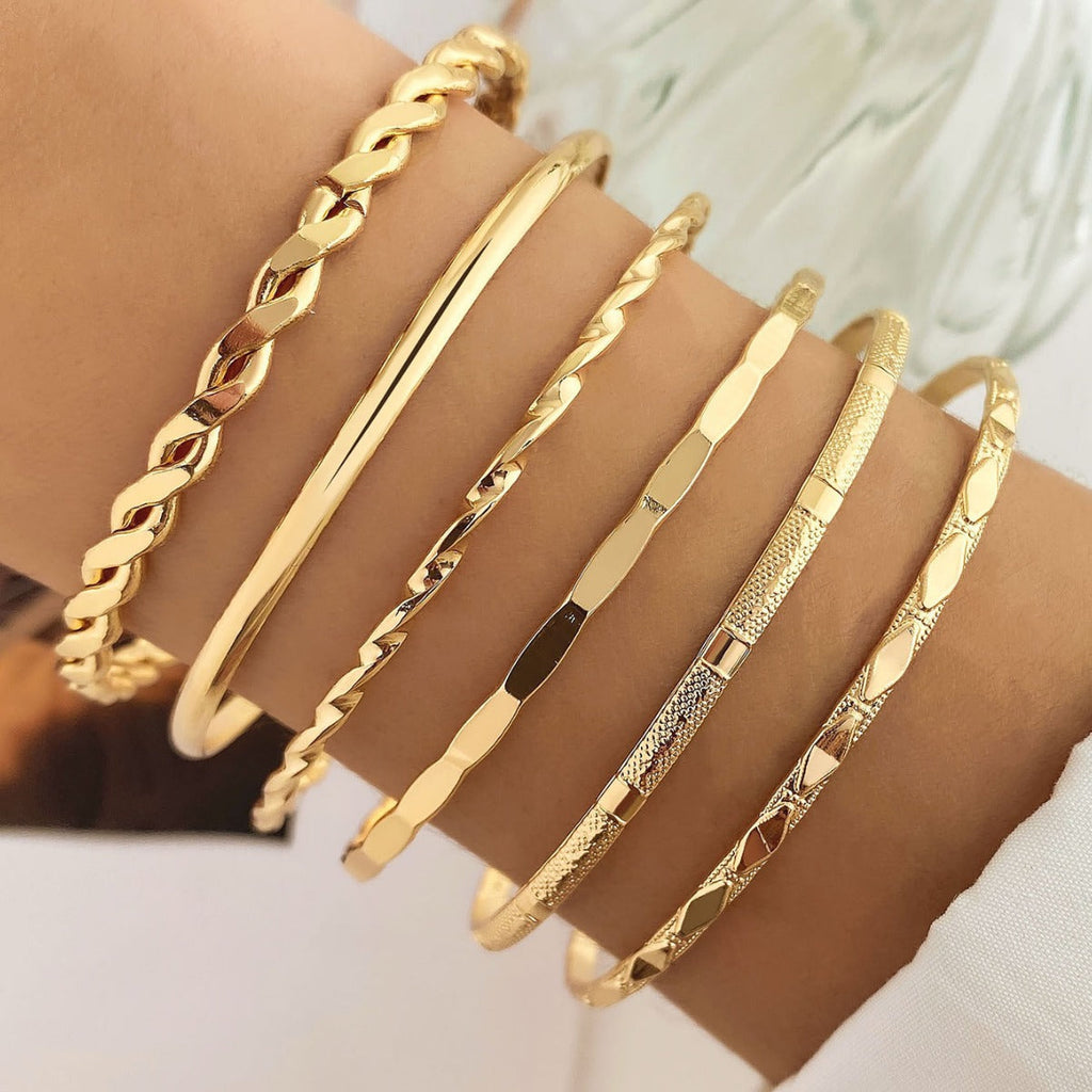 ✦ The MEEANT. Gold Layered Bracelet Set