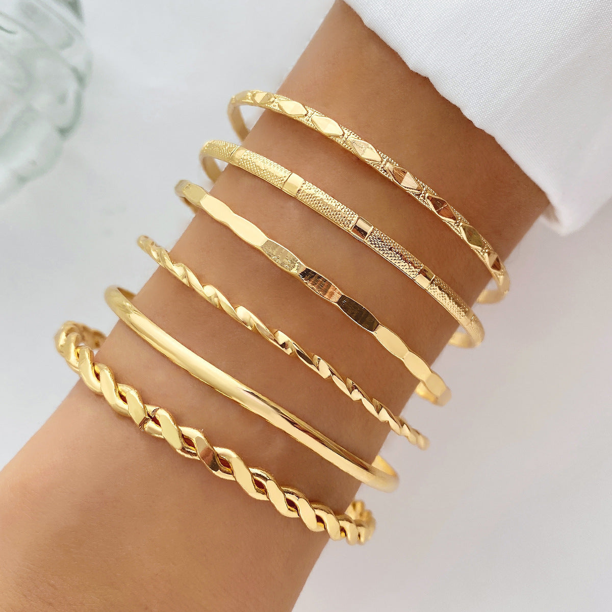 ✦ The MEEANT. Gold Layered Bracelet Set