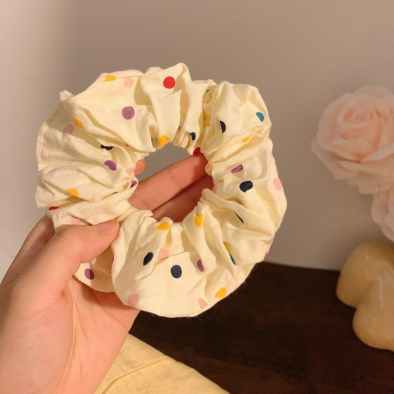 🌸 The MEEANT. Floral Scrunchie