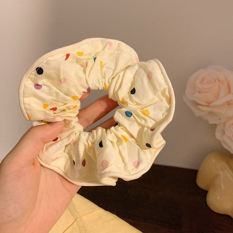 🌸 The MEEANT. Floral Scrunchie