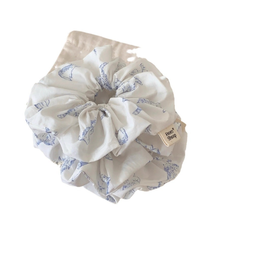🌸 The MEEANT. Floral Scrunchie