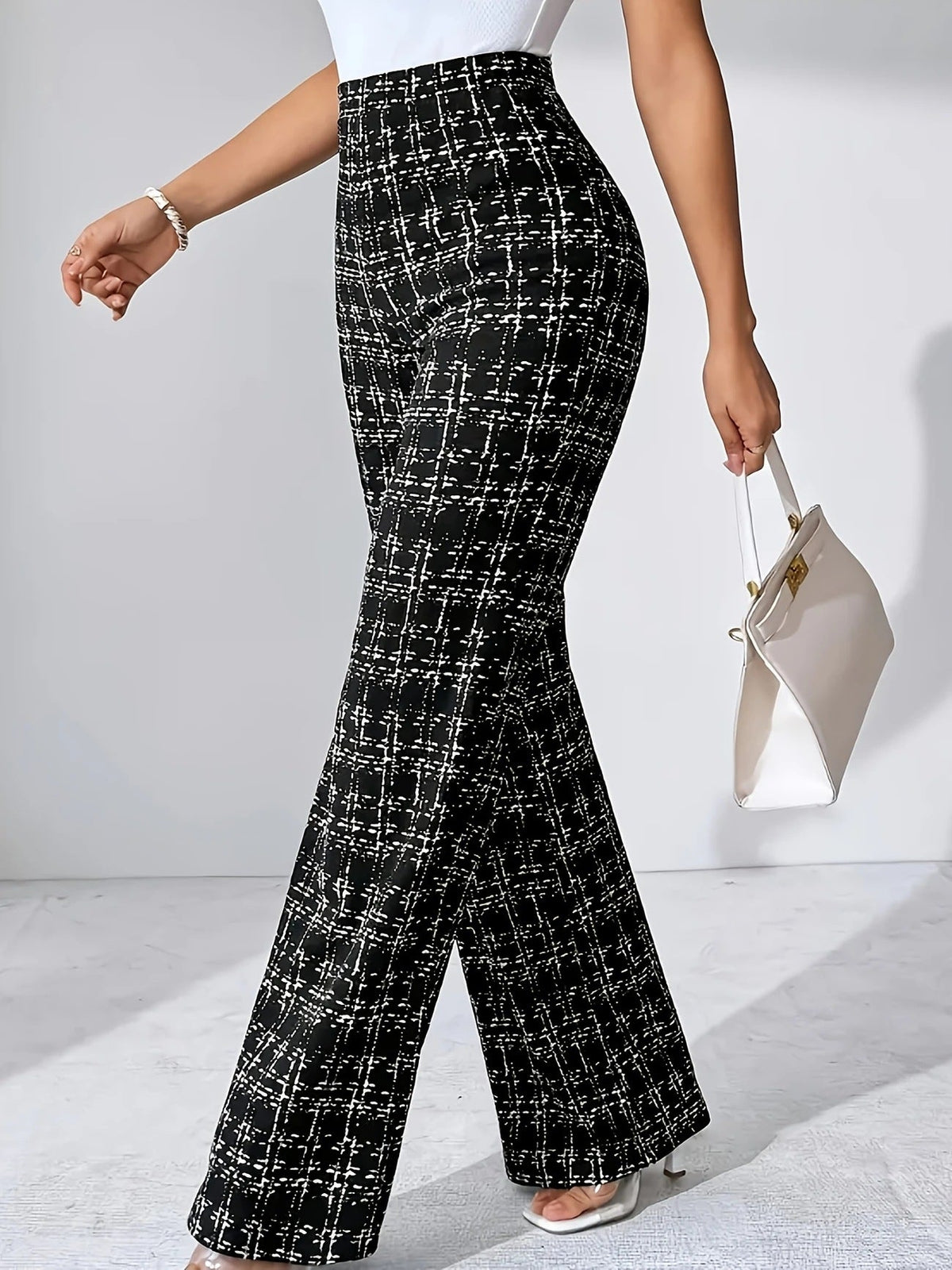 The Classic Plaid Straight-Leg Trousers