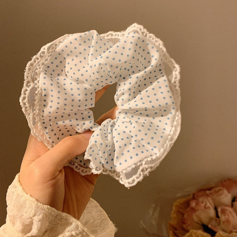 🌸 The MEEANT. Floral Scrunchie