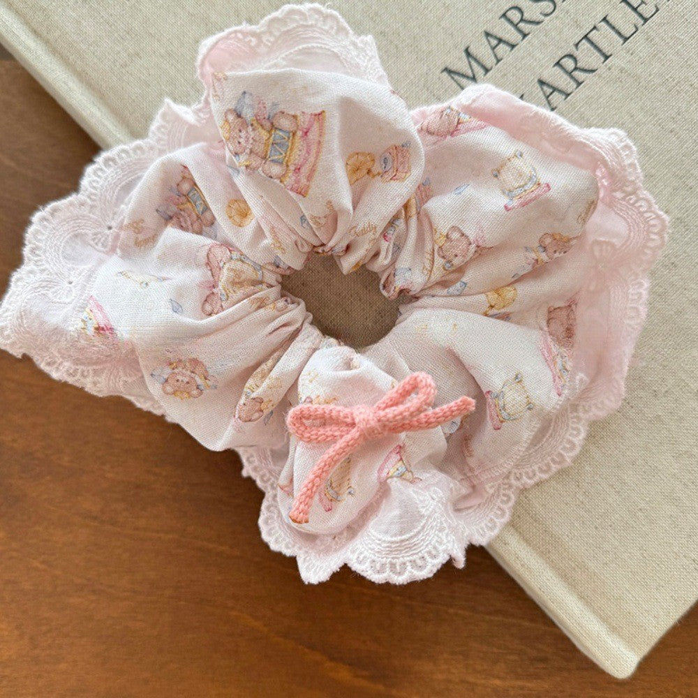🌸 The MEEANT. Floral Scrunchie